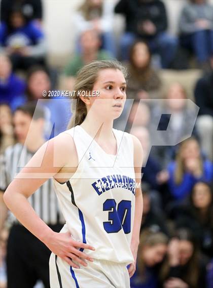 Thumbnail 2 in Rochester vs Utica Eisenhower (MHSAA District Final) photogallery.