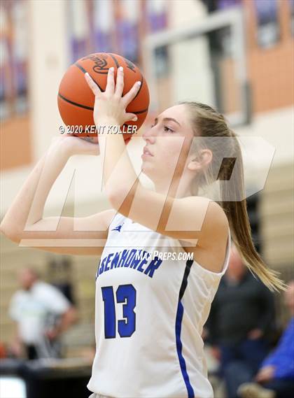 Thumbnail 2 in Rochester vs Utica Eisenhower (MHSAA District Final) photogallery.