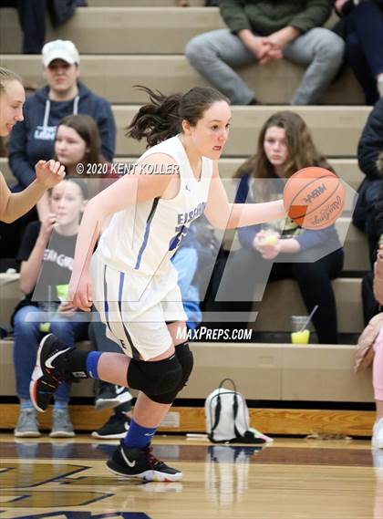 Thumbnail 2 in Rochester vs Utica Eisenhower (MHSAA District Final) photogallery.