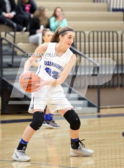 Thumbnail 2 in Rochester vs Utica Eisenhower (MHSAA District Final) photogallery.