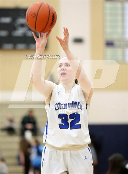 Thumbnail 1 in Rochester vs Utica Eisenhower (MHSAA District Final) photogallery.