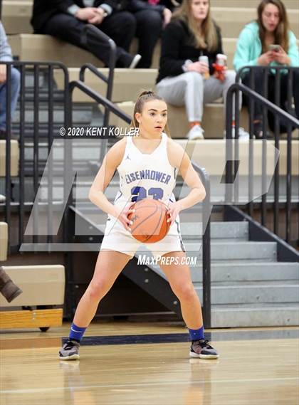 Thumbnail 1 in Rochester vs Utica Eisenhower (MHSAA District Final) photogallery.