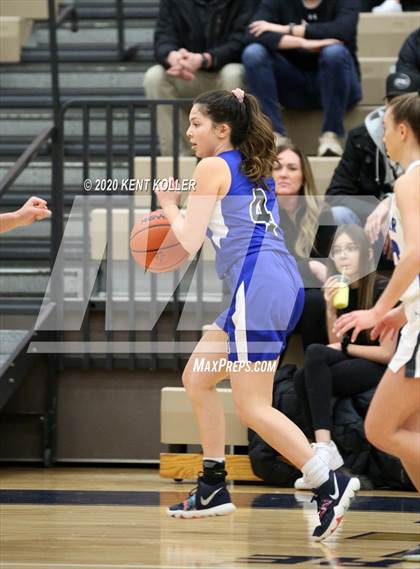 Thumbnail 3 in Rochester vs Utica Eisenhower (MHSAA District Final) photogallery.