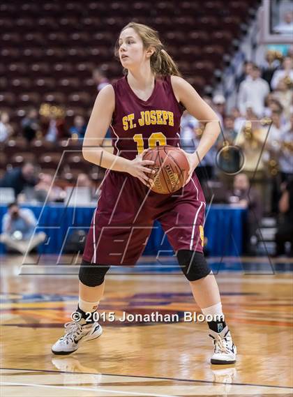 Thumbnail 2 in Cromwell vs. St. Joseph (CIAC Class M Final) photogallery.