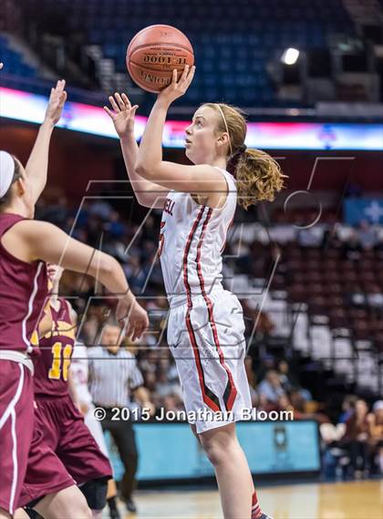 Thumbnail 3 in Cromwell vs. St. Joseph (CIAC Class M Final) photogallery.