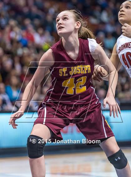 Thumbnail 2 in Cromwell vs. St. Joseph (CIAC Class M Final) photogallery.