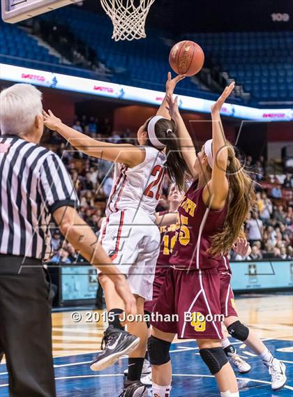 Thumbnail 3 in Cromwell vs. St. Joseph (CIAC Class M Final) photogallery.