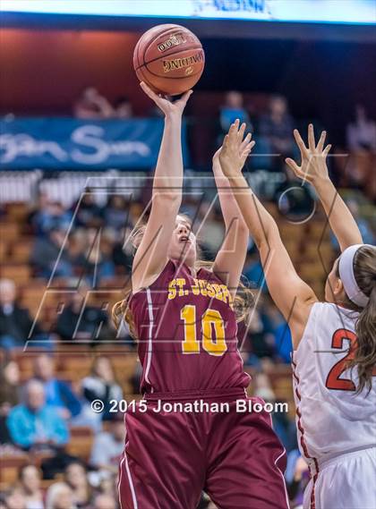 Thumbnail 3 in Cromwell vs. St. Joseph (CIAC Class M Final) photogallery.