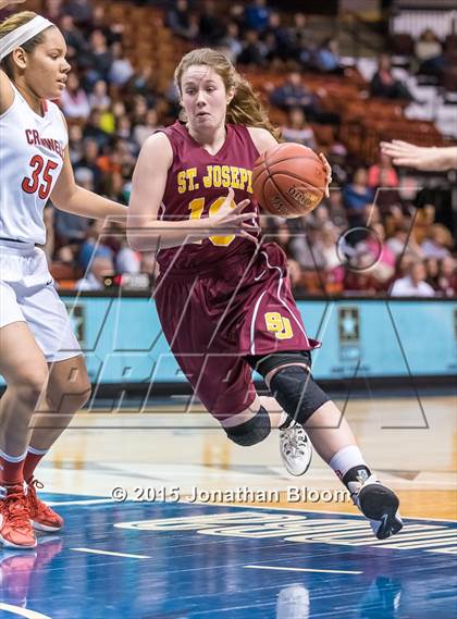 Thumbnail 3 in Cromwell vs. St. Joseph (CIAC Class M Final) photogallery.