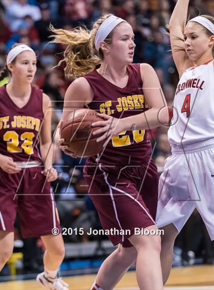 Thumbnail 3 in Cromwell vs. St. Joseph (CIAC Class M Final) photogallery.