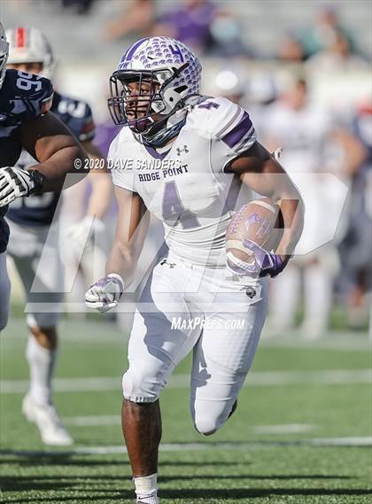 Thumbnail 3 in Ridge Point @ Atascocita (UIL 6A Division 1 Regional Semifinal) photogallery.
