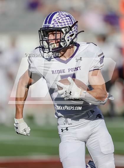Thumbnail 3 in Ridge Point @ Atascocita (UIL 6A Division 1 Regional Semifinal) photogallery.