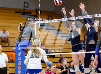 Thumbnail 2 in Grand Oaks vs College Park photogallery.