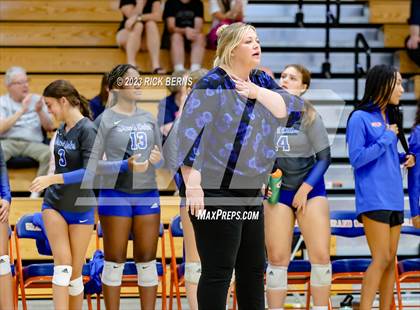 Thumbnail 2 in Grand Oaks vs College Park photogallery.