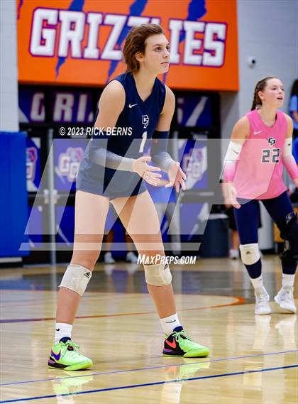 Thumbnail 2 in Grand Oaks vs College Park photogallery.