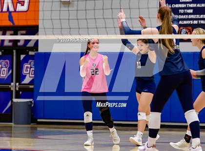 Thumbnail 3 in Grand Oaks vs College Park photogallery.