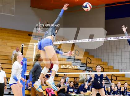 Thumbnail 2 in Grand Oaks vs College Park photogallery.