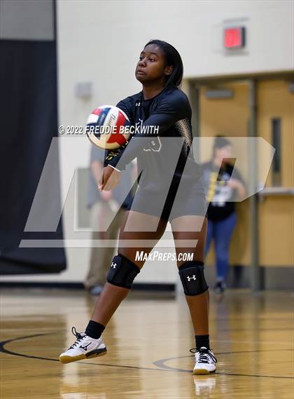 Thumbnail 2 in Anna vs. Denison (Denison Invitational Showcase) photogallery.