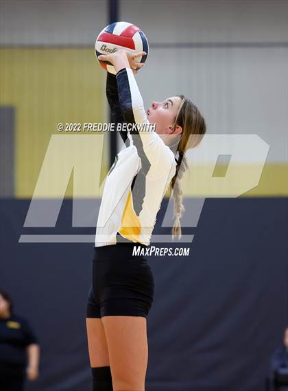 Thumbnail 2 in Anna vs. Denison (Denison Invitational Showcase) photogallery.