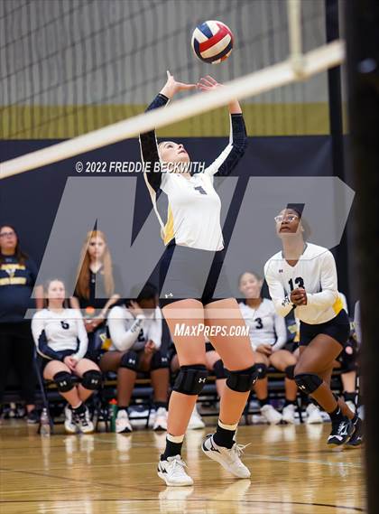 Thumbnail 2 in Anna vs. Denison (Denison Invitational Showcase) photogallery.