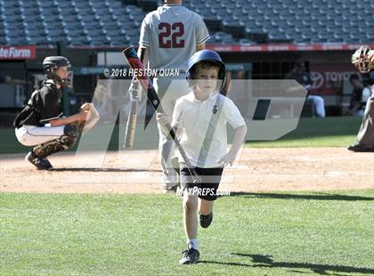 Thumbnail 3 in St. Margaret's vs. Saddleback Valley Christian photogallery.