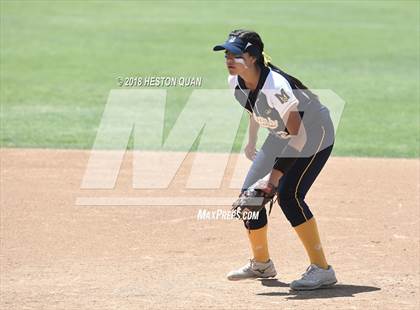 Thumbnail 3 in Mary Star of the Sea vs. Highland (CIF-SS D6 Final) photogallery.
