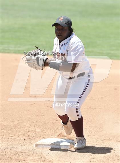 Thumbnail 2 in Mary Star of the Sea vs. Highland (CIF-SS D6 Final) photogallery.