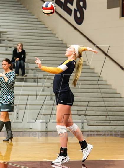 Thumbnail 2 in Pearce [J. J.] vs Mckinney (UIL Bi-District Playoff) photogallery.