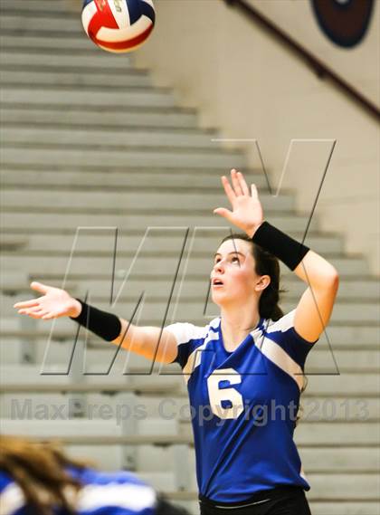 Thumbnail 3 in Pearce [J. J.] vs Mckinney (UIL Bi-District Playoff) photogallery.