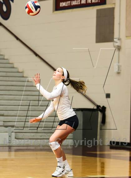 Thumbnail 1 in Pearce [J. J.] vs Mckinney (UIL Bi-District Playoff) photogallery.