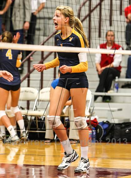 Thumbnail 3 in Pearce [J. J.] vs Mckinney (UIL Bi-District Playoff) photogallery.