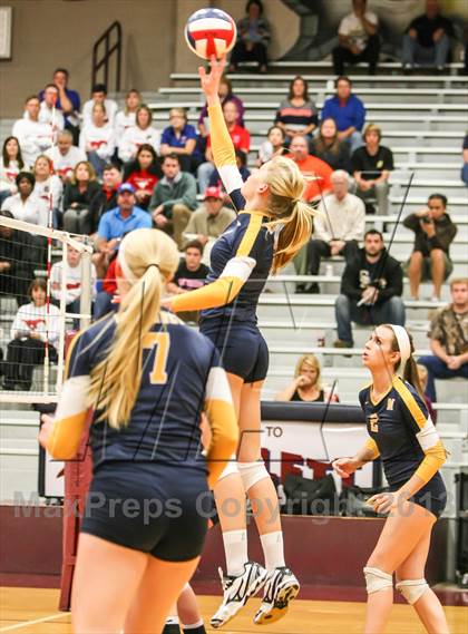 Thumbnail 2 in Pearce [J. J.] vs Mckinney (UIL Bi-District Playoff) photogallery.