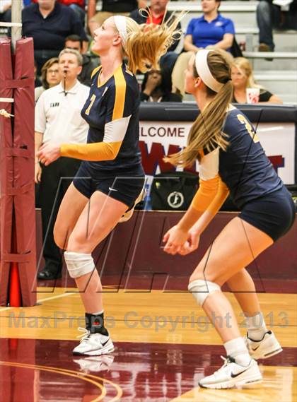 Thumbnail 2 in Pearce [J. J.] vs Mckinney (UIL Bi-District Playoff) photogallery.
