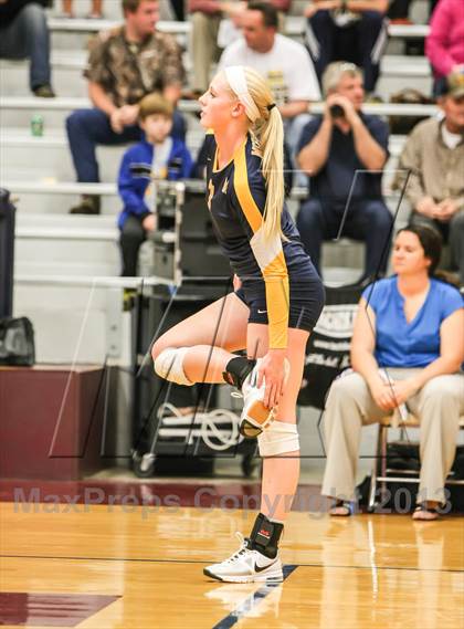Thumbnail 2 in Pearce [J. J.] vs Mckinney (UIL Bi-District Playoff) photogallery.