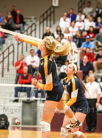 Thumbnail 3 in Pearce [J. J.] vs Mckinney (UIL Bi-District Playoff) photogallery.