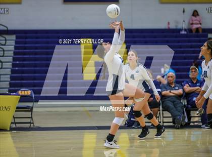 Thumbnail 1 in JV: Juan Diego Catholic @ Summit Academy photogallery.