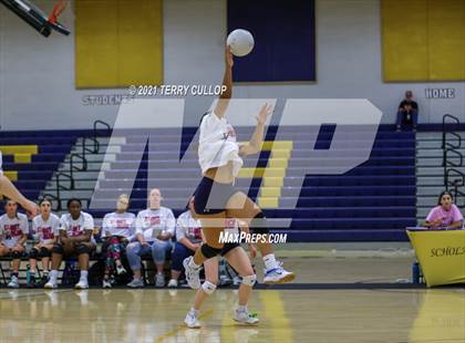 Thumbnail 1 in JV: Juan Diego Catholic @ Summit Academy photogallery.