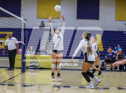 Thumbnail 2 in JV: Juan Diego Catholic @ Summit Academy photogallery.