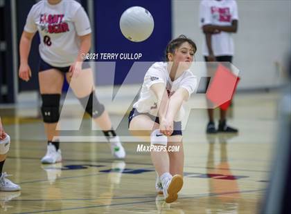 Thumbnail 2 in JV: Juan Diego Catholic @ Summit Academy photogallery.