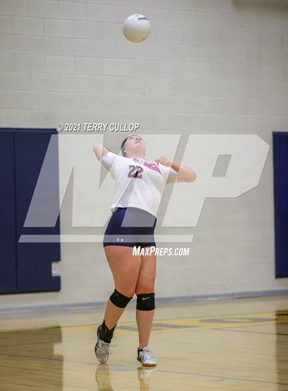 Thumbnail 1 in JV: Juan Diego Catholic @ Summit Academy photogallery.