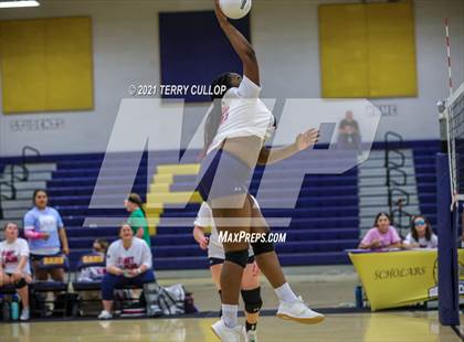 Thumbnail 3 in JV: Juan Diego Catholic @ Summit Academy photogallery.