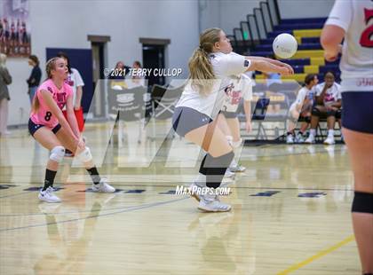 Thumbnail 2 in JV: Juan Diego Catholic @ Summit Academy photogallery.