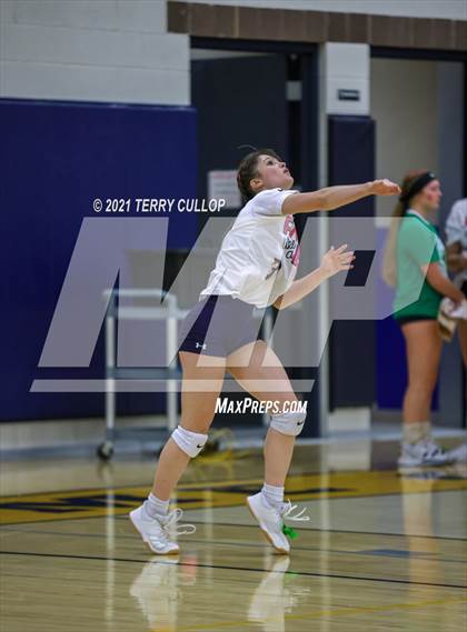 Thumbnail 2 in JV: Juan Diego Catholic @ Summit Academy photogallery.