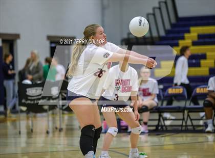 Thumbnail 1 in JV: Juan Diego Catholic @ Summit Academy photogallery.