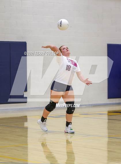 Thumbnail 2 in JV: Juan Diego Catholic @ Summit Academy photogallery.