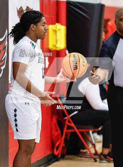Thumbnail 1 in Heathwood Hall Episcopal vs. Baylor (War Eagle Classic) photogallery.