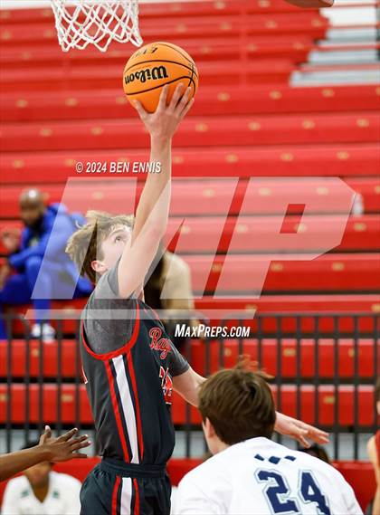 Thumbnail 3 in Heathwood Hall Episcopal vs. Baylor (War Eagle Classic) photogallery.