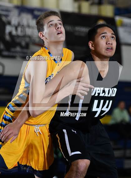 Thumbnail 1 in Los Osos @ Upland photogallery.