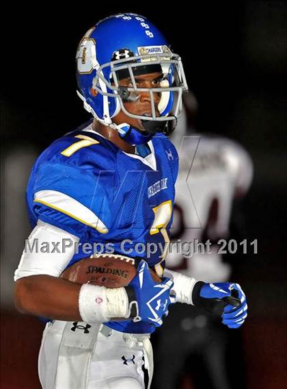 Thumbnail 1 in Claremont @ Charter Oak photogallery.