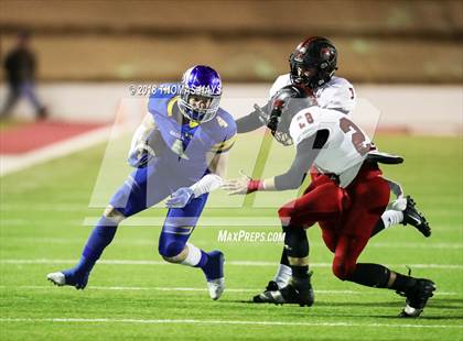 Thumbnail 1 in Shallowater vs. Brock (UIL 3A Regional Playoff) photogallery.